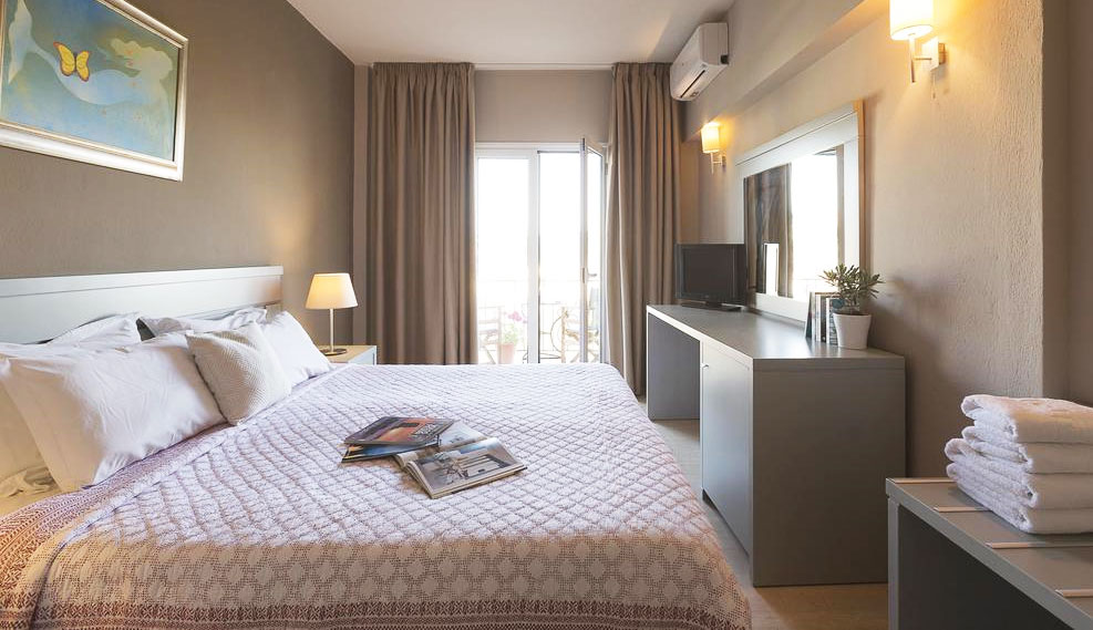 SKIATHOS 1, 2, 3 stars Hotels | Rooms | Studios